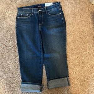 NWT NYDJ CAPRI JEANS SIZE 10 Alina